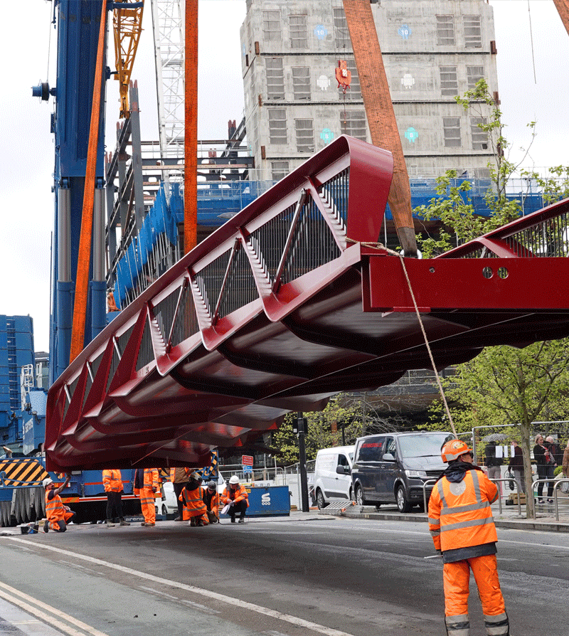 King's Cross Bridge - image 2