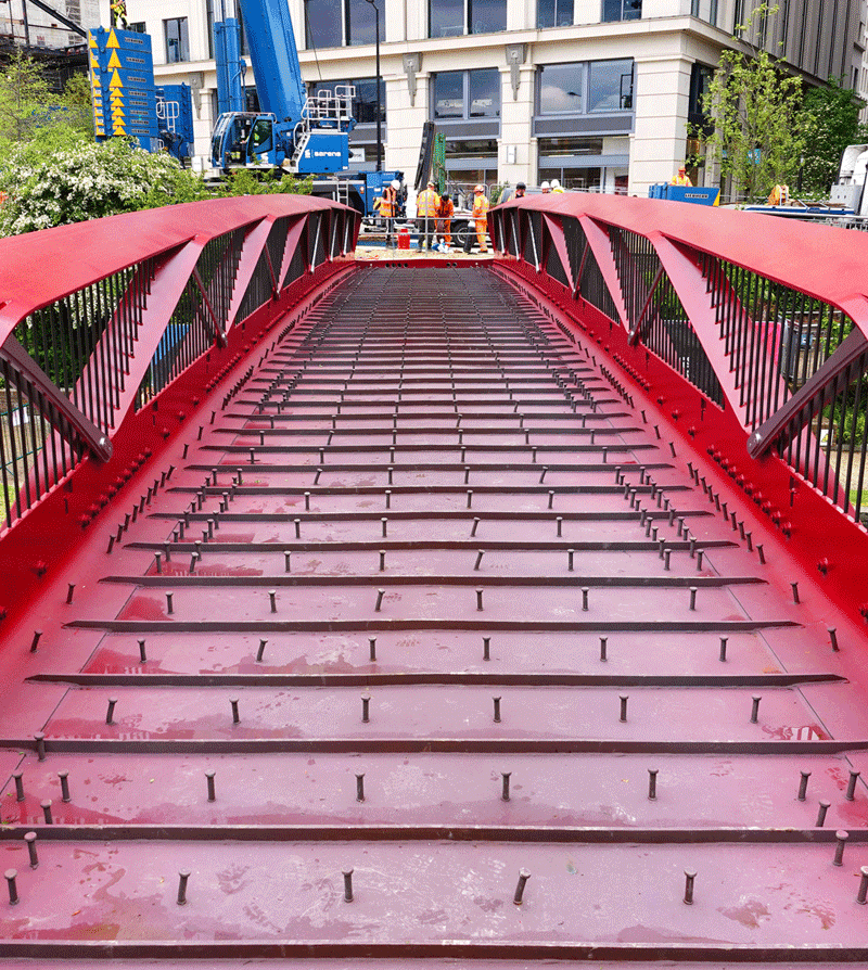 King's Cross Bridge - image 8